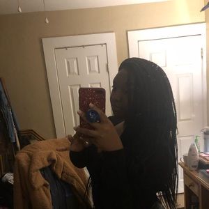 Meet your Posher, Nia